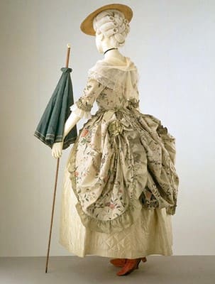 шифон в костюме 18 века